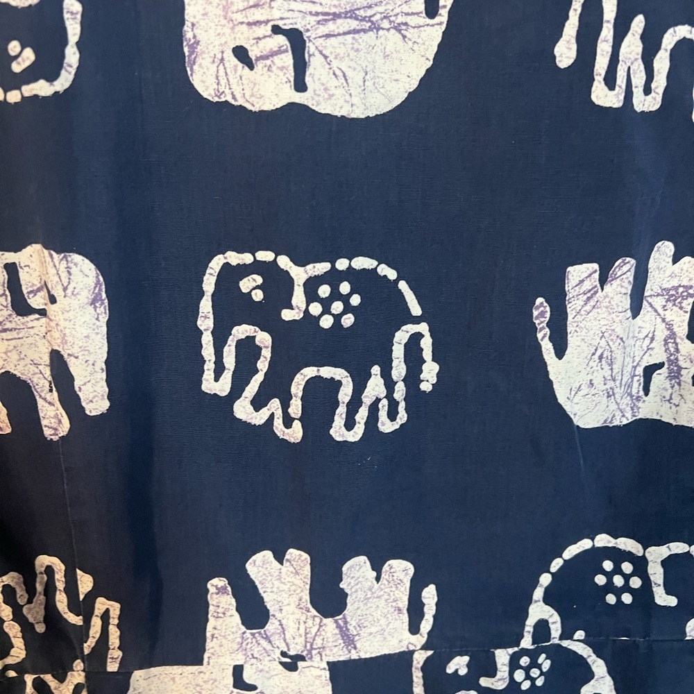 An elephant dress in size large - Picture 3 of 6